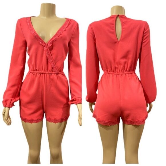Bebe Miriam lace insert Surplc Romper Small coral - Picture 1 of 8
